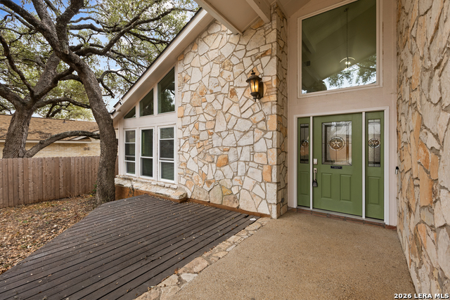 14131 Kings Mdws Property Photo 4