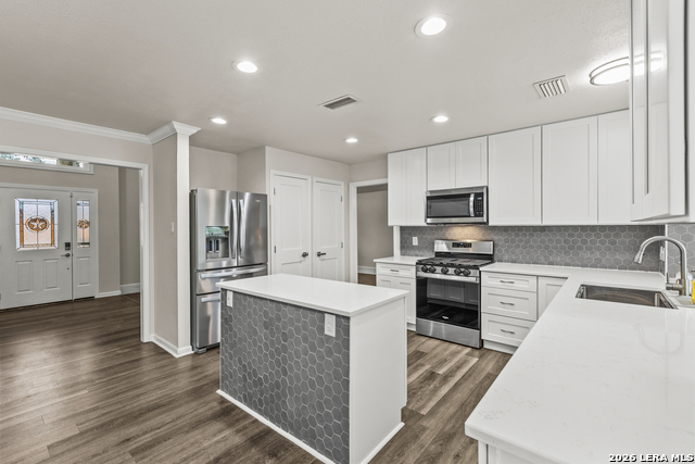 14131 Kings Mdws Property Photo 9