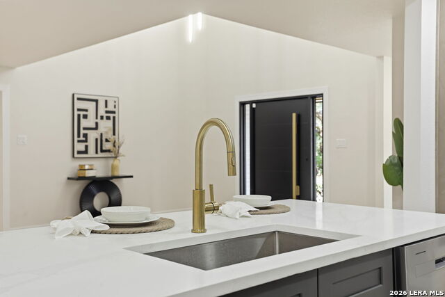 13707 Bluffmont Property Photo 16