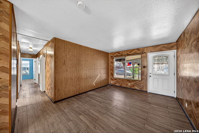 155 Seacomber Pl Property Photo 5