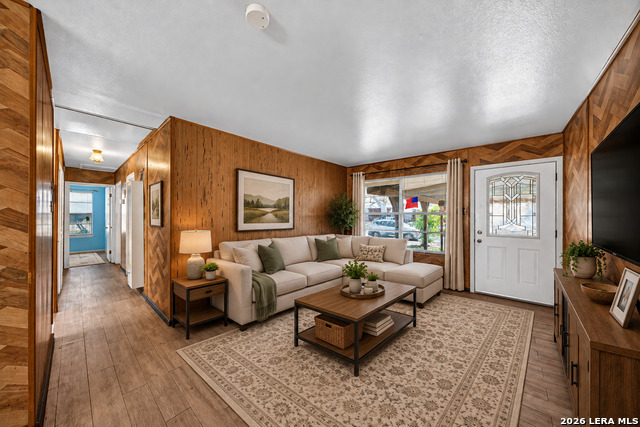 155 Seacomber Pl Property Photo 6
