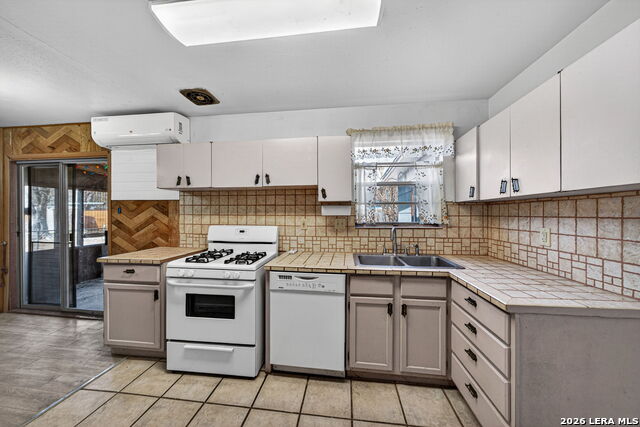 155 Seacomber Pl Property Photo 10