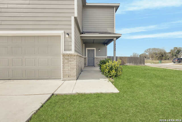 2532 Marty Way Property Photo 3