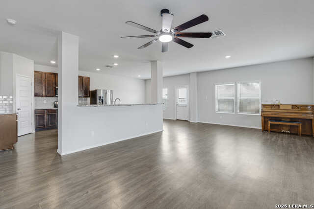 2532 Marty Way Property Photo 5