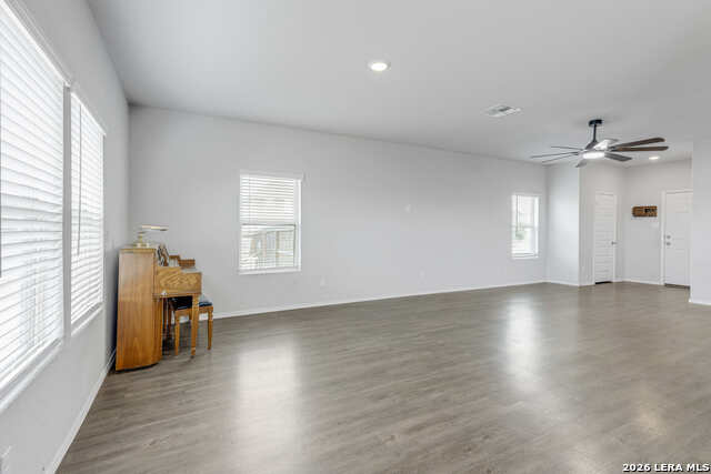 2532 Marty Way Property Photo 6