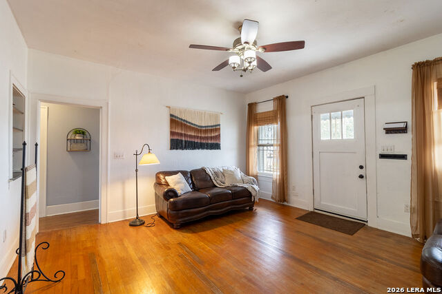 703 E Highland Property Photo 4