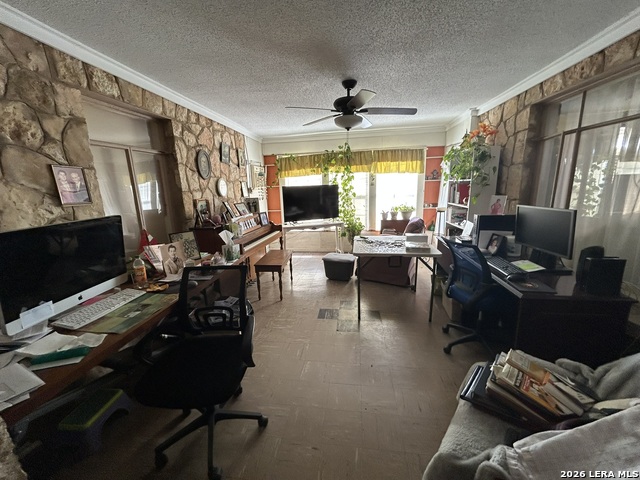 2518 Ww White Property Photo 5