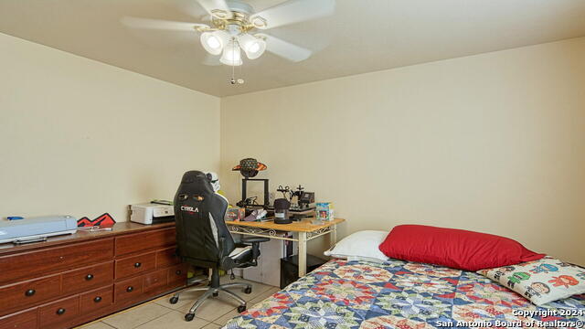 910 Plum St Property Photo 17