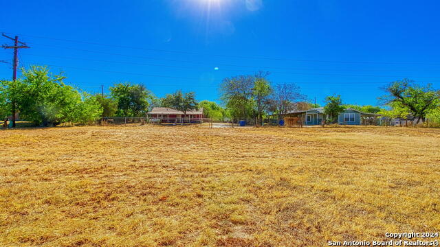 910 Plum St Property Photo 24