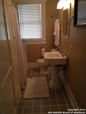 1118 W W Mistletoe Ave Property Photo 22