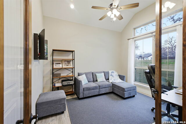 117 Crescent Rdg Property Photo 11