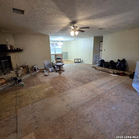 531 Deer Loop Property Photo 3