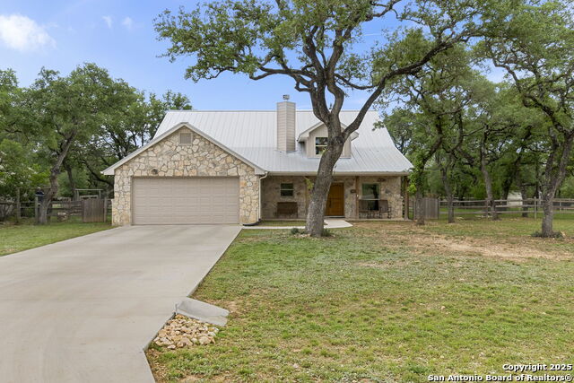 445 Settlers Ln Property Photo 1