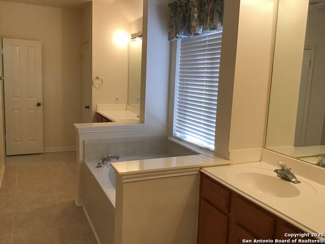 9615 Rocksprings Property Photo 17