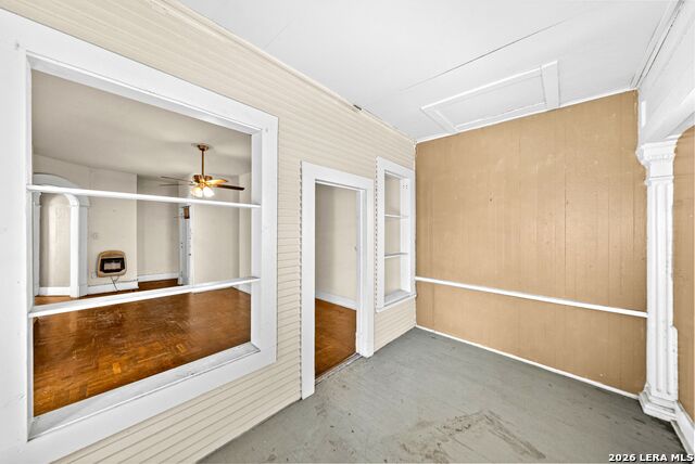 124 E Ashby Pl Property Photo 10