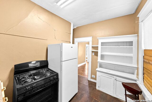 124 E Ashby Pl Property Photo 16