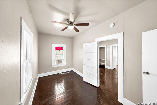 124 E Ashby Pl Property Photo 35