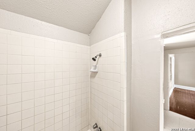 124 E Ashby Pl Property Photo 39