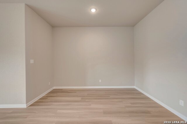 1037 Eagle Crossing Property Photo 17