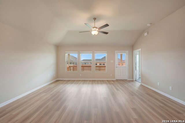 1037 Eagle Crossing Property Photo 18