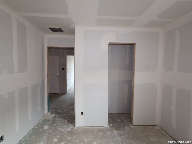 1037 Eagle Crossing Property Photo 22