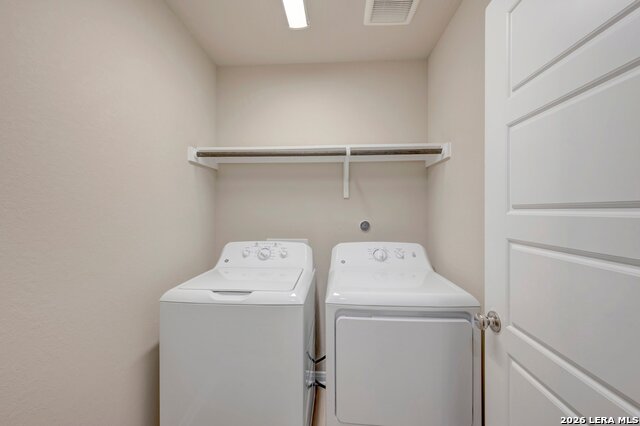 1037 Eagle Crossing Property Photo 38