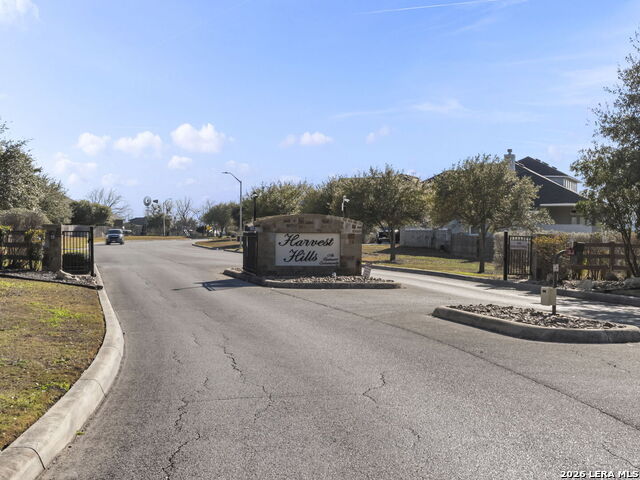 3314 Jons Way Property Photo 4