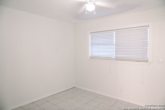 1379 Oblate Dr Property Photo 9