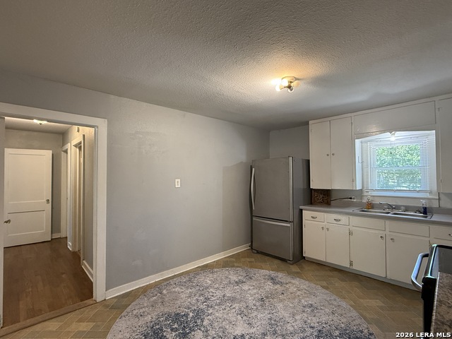 859 Oasis St Property Photo 5