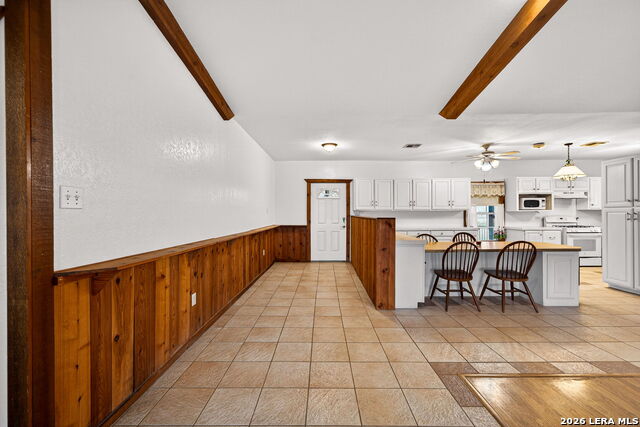 421 Coughran Property Photo 5