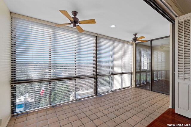 4001 N New Braunfels Property Photo 8