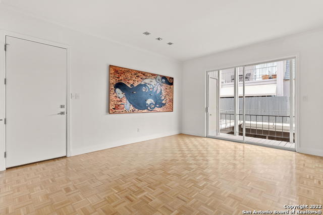 7707 Broadway Property Photo 2