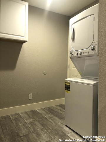 603 Devine St Property Photo 15