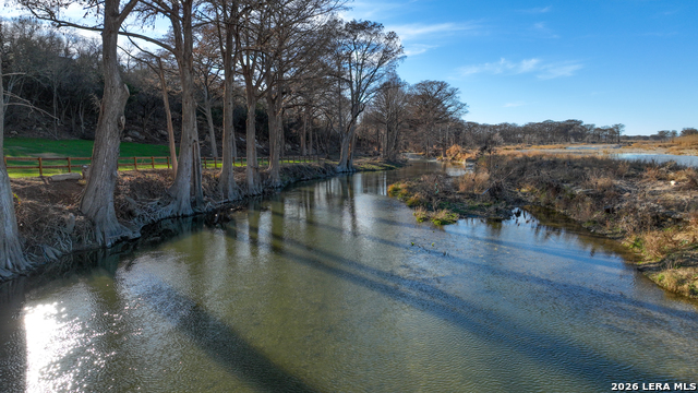 454 Center Point River Property Photo 4