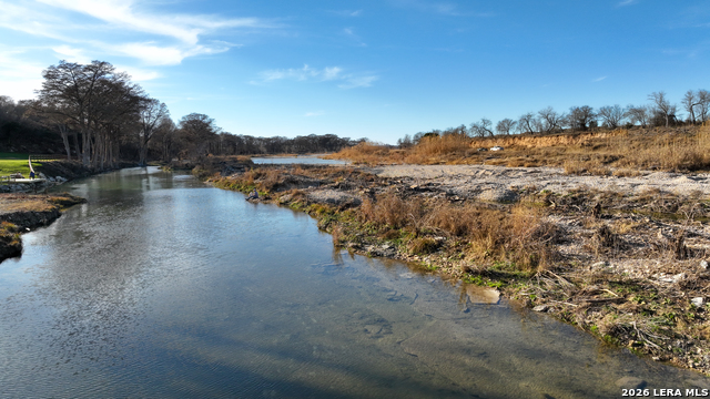 454 Center Point River Property Photo 5