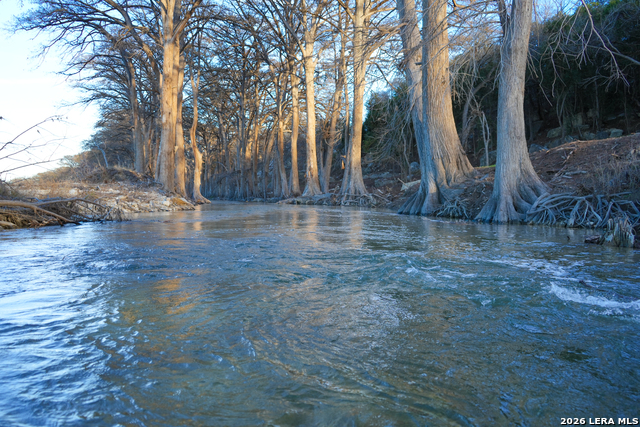 454 Center Point River Property Photo 12