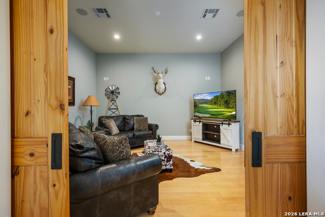 800 High Oaks Property Photo 25