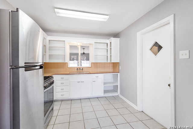 210 Dryden Property Photo 8