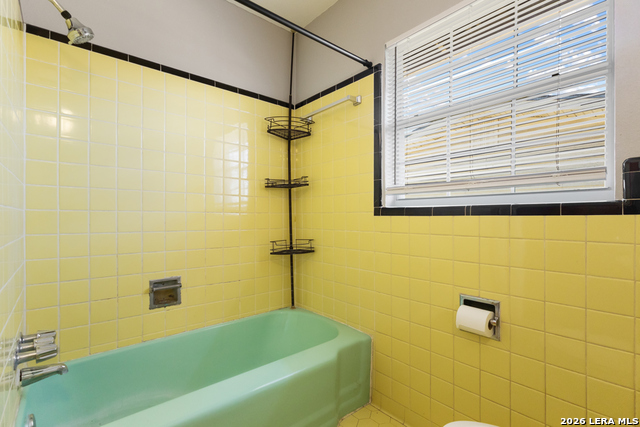 210 Dryden Property Photo 19