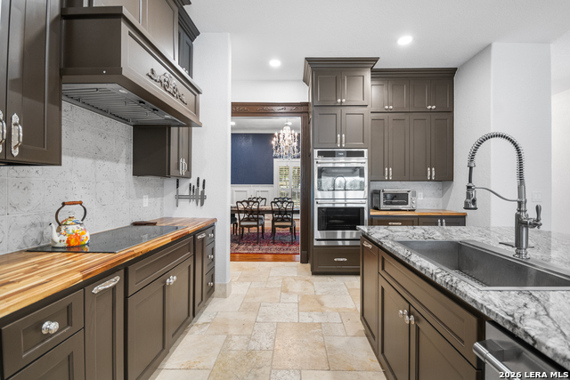 169 Nueces Property Photo 13