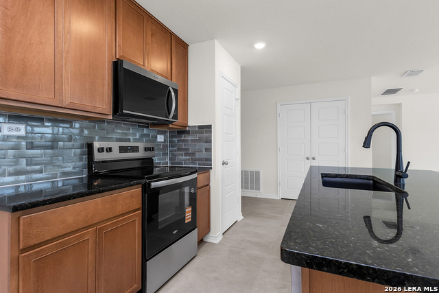 142 Crow Cove Property Photo 13