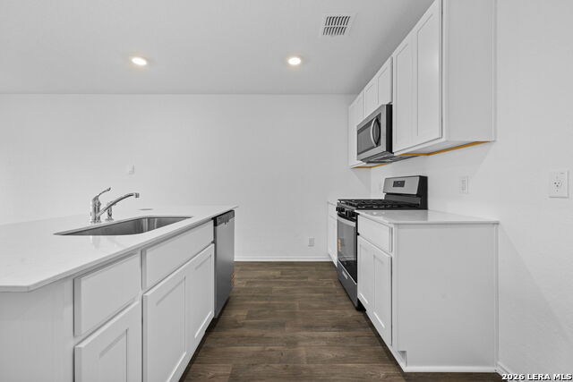5907 Cinnabar Corner Property Photo 3