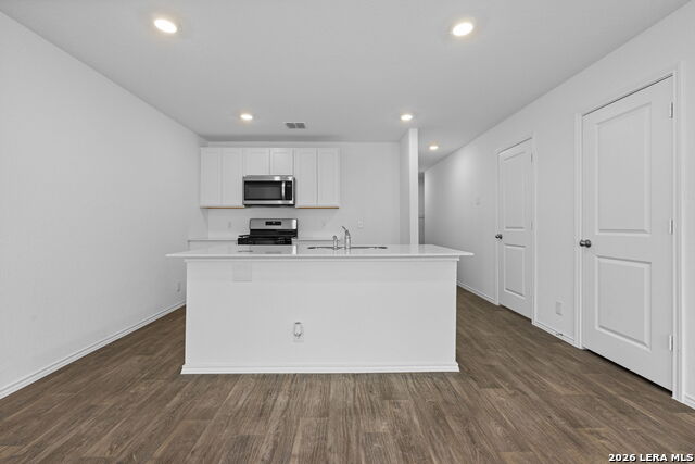 5907 Cinnabar Corner Property Photo 4