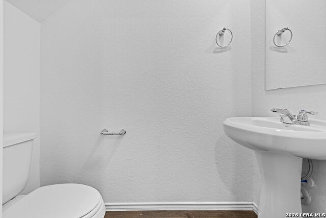 5907 Cinnabar Corner Property Photo 8