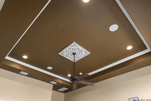 1039 Bluewater Place Property Photo 38