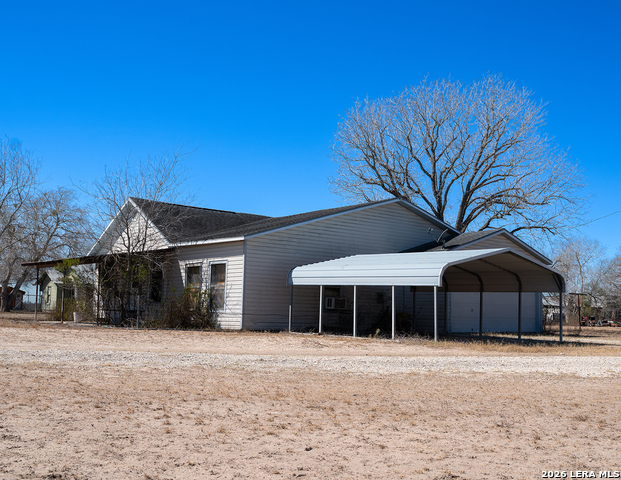 1580 Middle Rd Property Photo 3