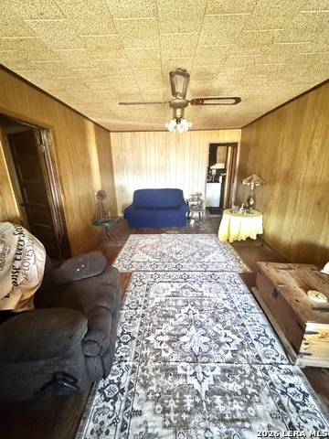 1580 Middle Rd Property Photo 6