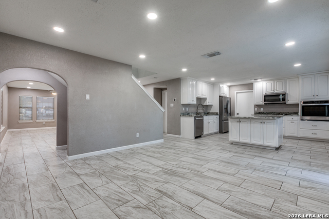 338 Territory Oak Property Photo 1
