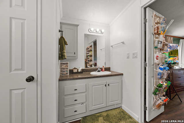 2850 Woodrow Center Property Photo 24