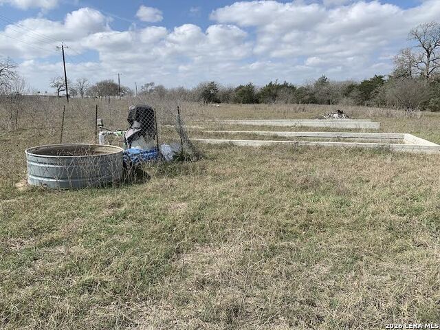 00 Cr 401 Property Photo 2